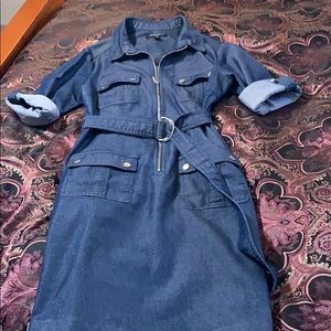 Denim dress with zipper and belt